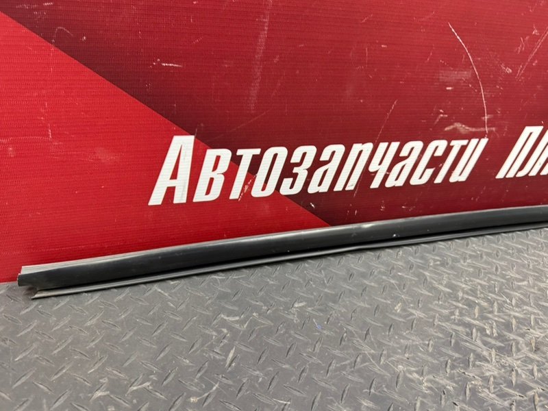 Уплотнитель стекла двери внутренний