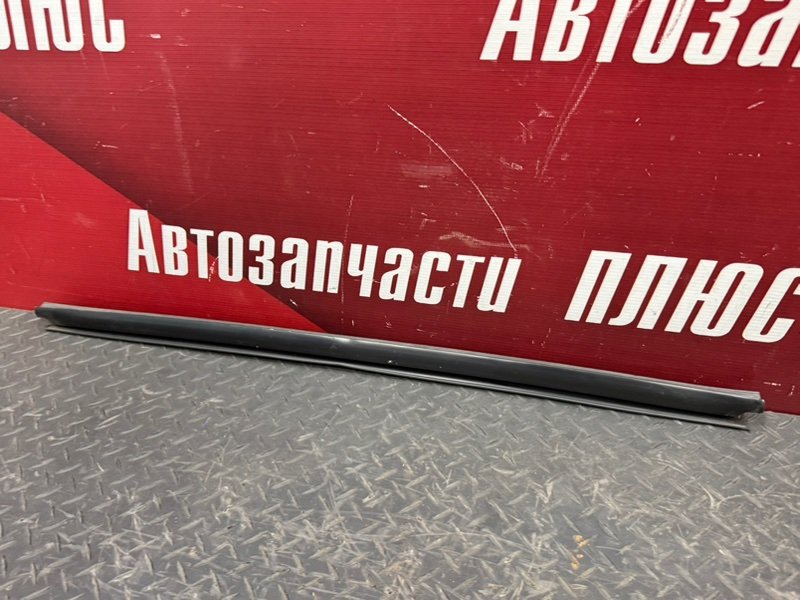 Уплотнитель стекла двери внутренний