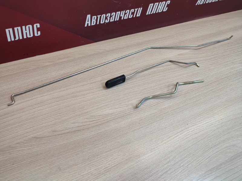 Тяга замка двери