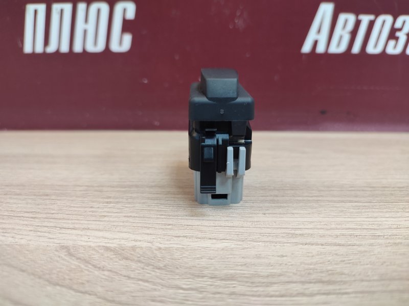 Кнопка обогрева сидений