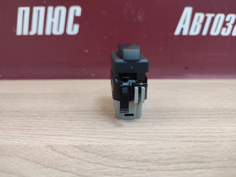 Кнопка обогрева сидений