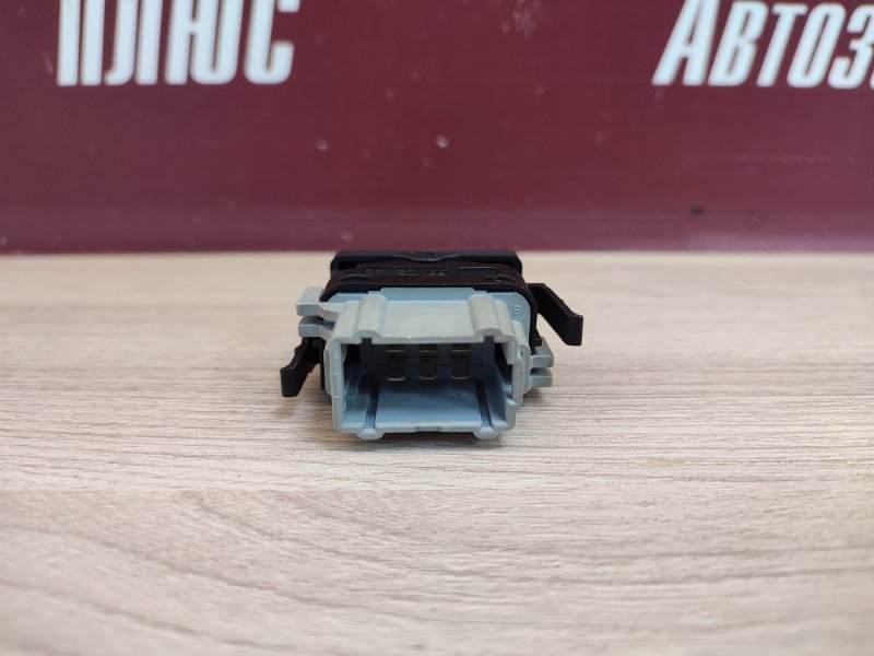 Кнопка обогрева сидений