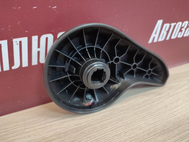 Ручка регулировки спинки сиденья