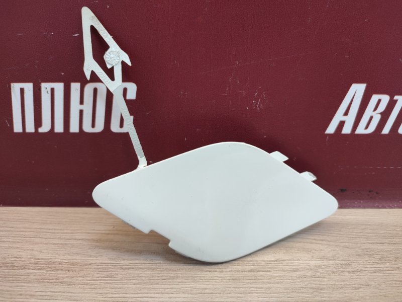 Заглушка буксировочного крюка