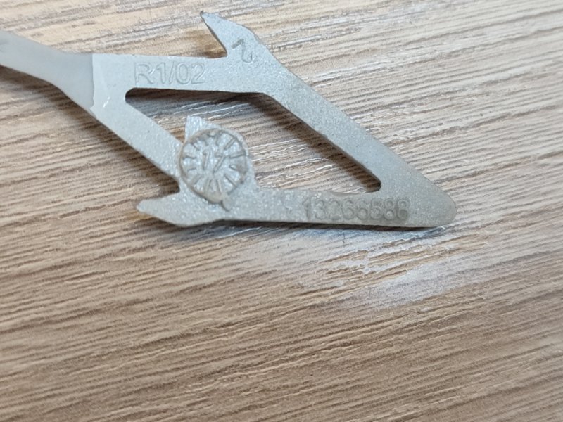 Заглушка буксировочного крюка