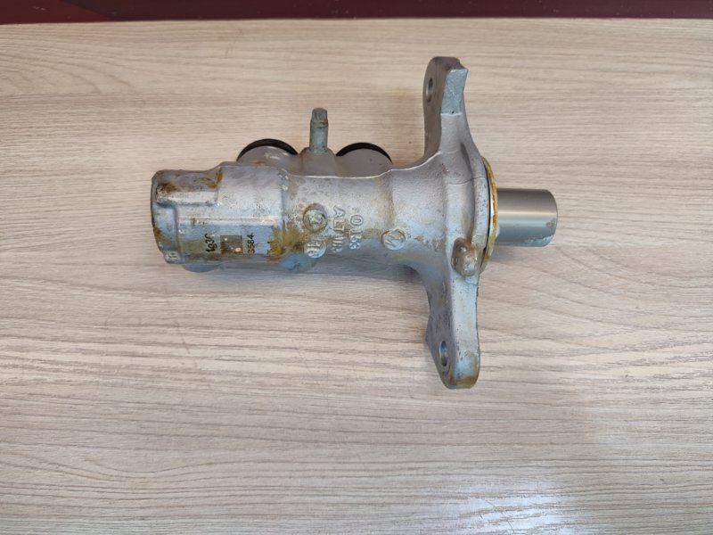 Главный тормозной цилиндр