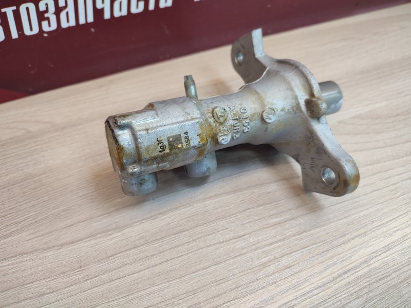 Главный тормозной цилиндр