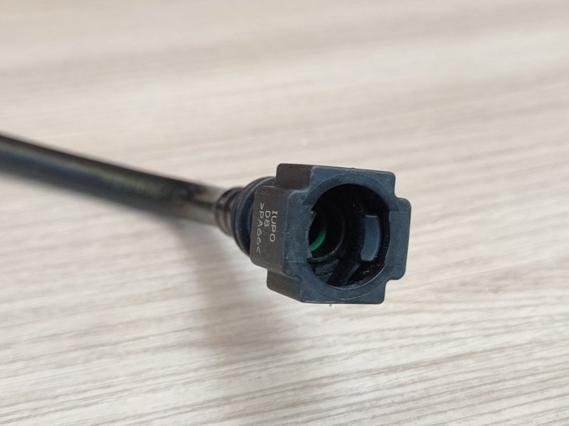 Трубка топливная