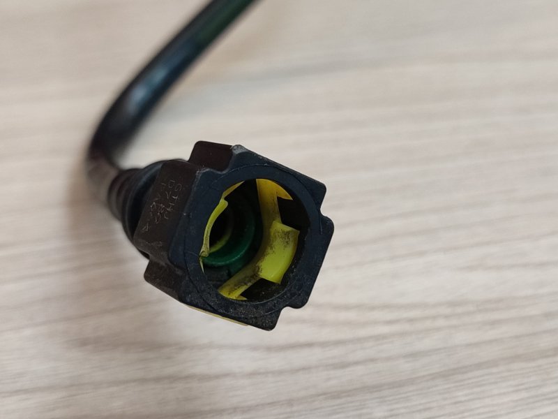 Трубка топливная