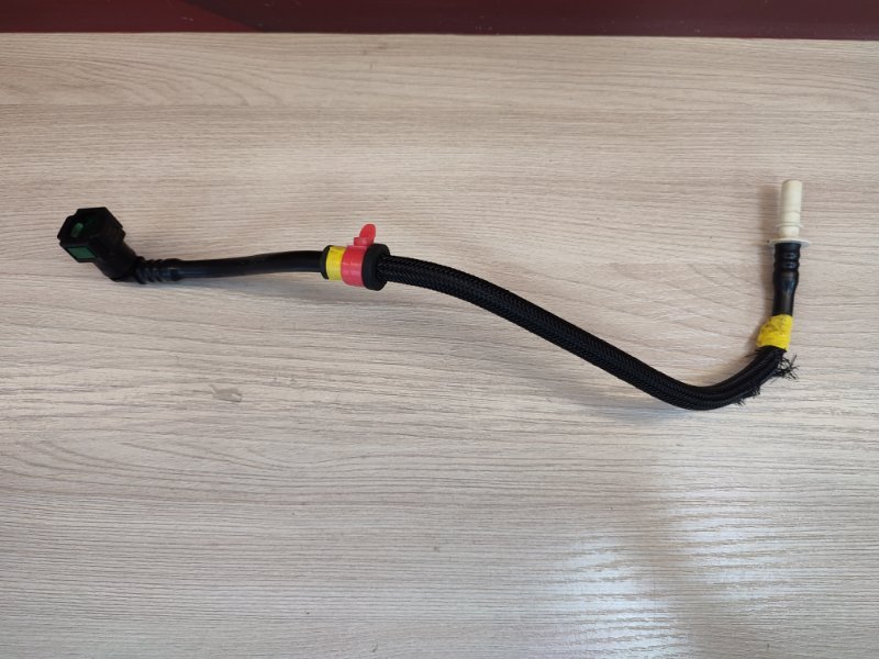 Трубка топливная