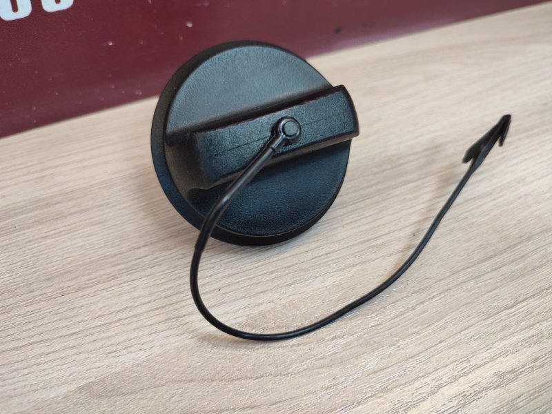 Крышка топливного бака