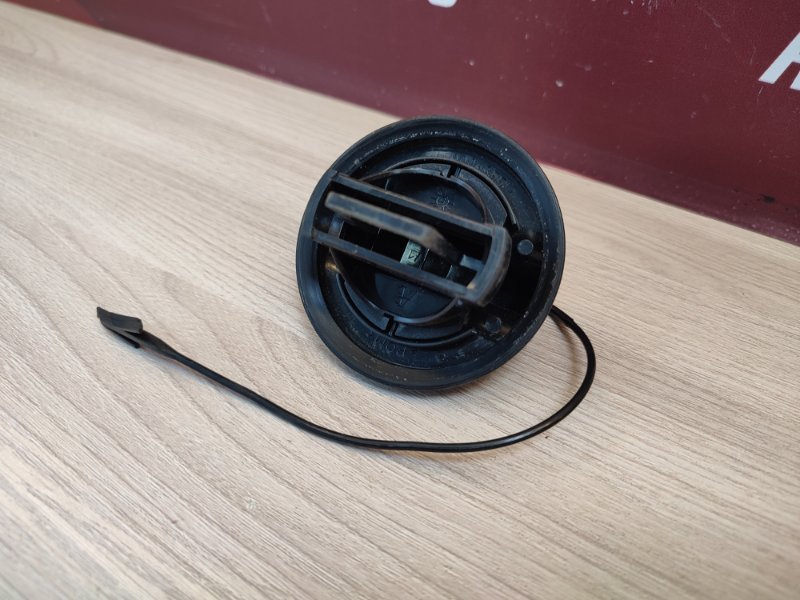 Крышка топливного бака