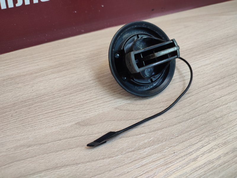 Крышка топливного бака