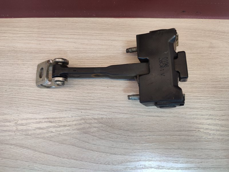 Ограничитель двери