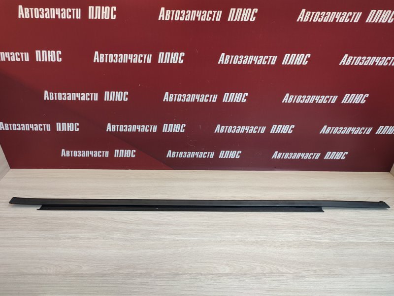 Уплотнитель стекла двери внешний
