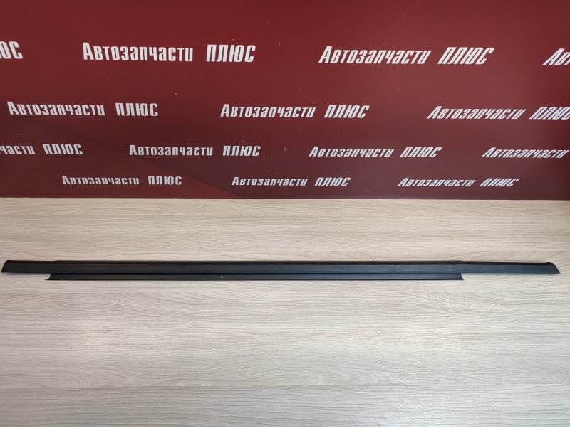 Уплотнитель стекла двери внешний