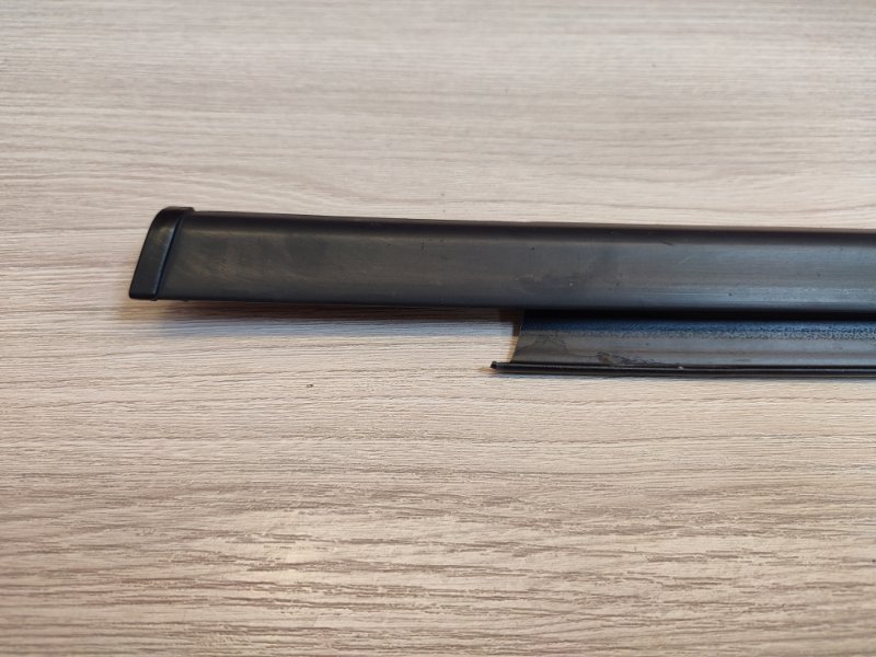 Уплотнитель стекла двери внешний