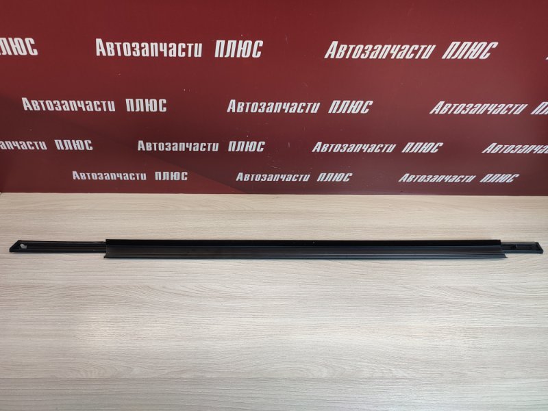 Уплотнитель стекла двери внешний