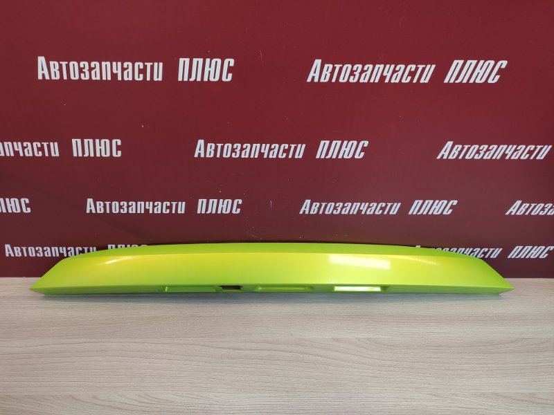 Накладка крышки багажника