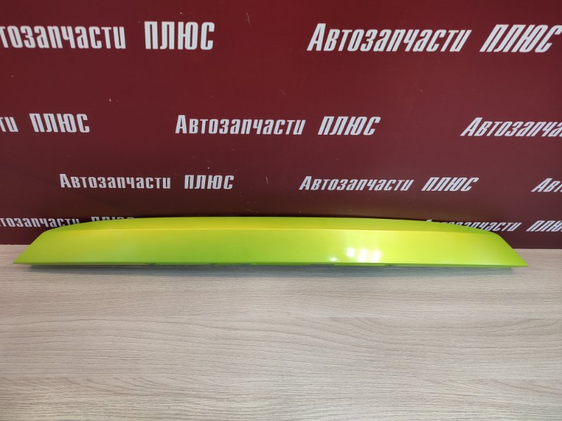 Накладка крышки багажника
