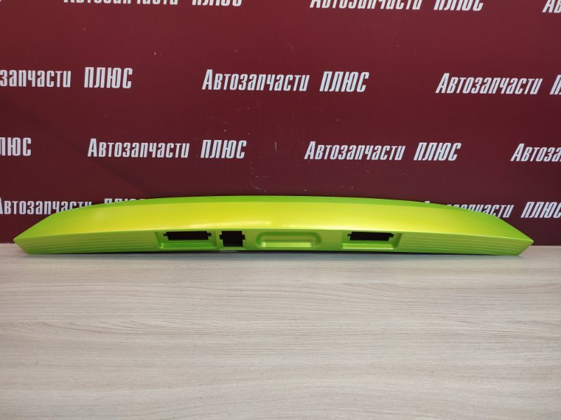 Накладка крышки багажника