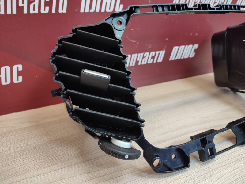 Воздушный дефлектор салона