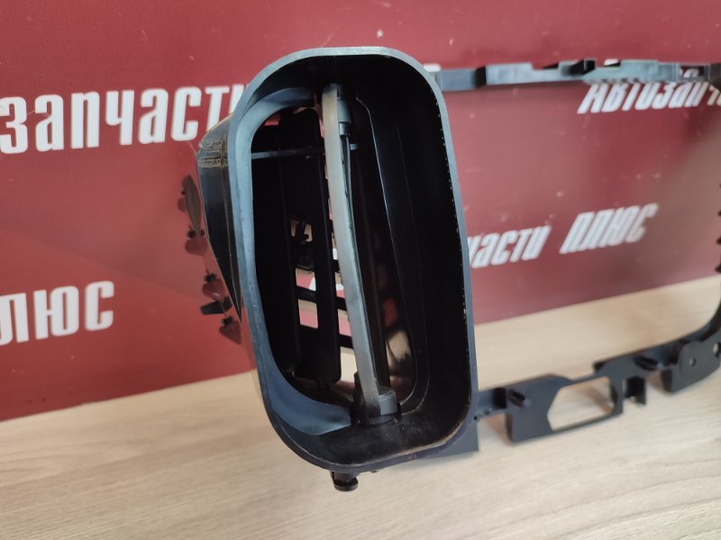 Воздушный дефлектор салона