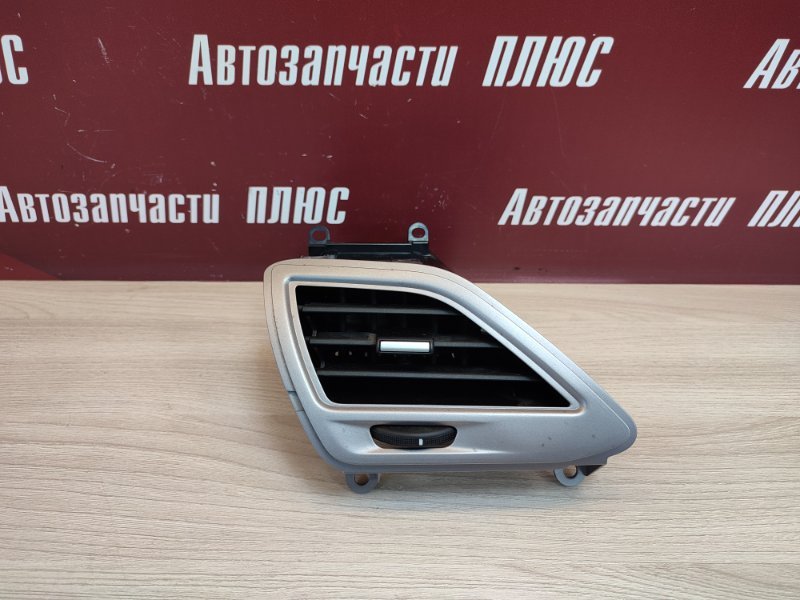 Воздушный дефлектор салона