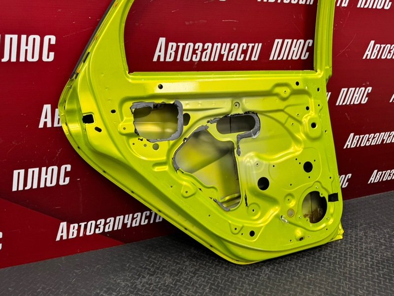 Дверь боковая