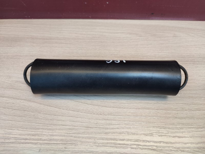 Пружина крышки багажника