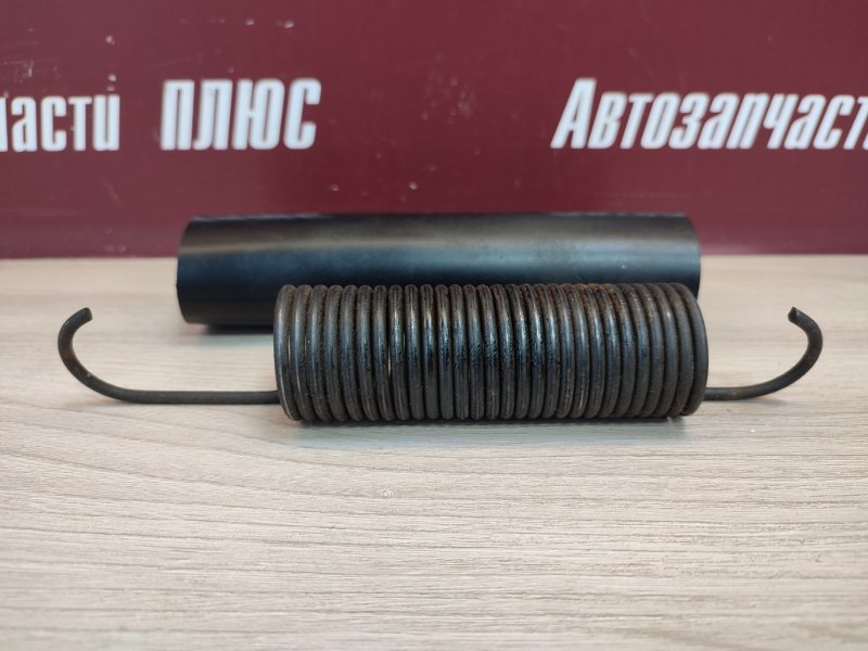 Пружина крышки багажника