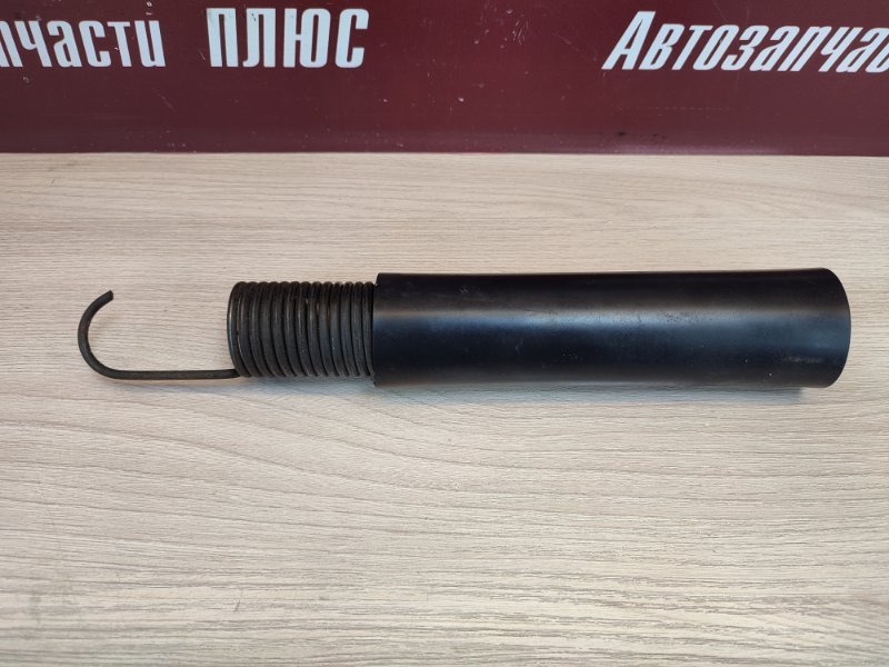 Пружина крышки багажника