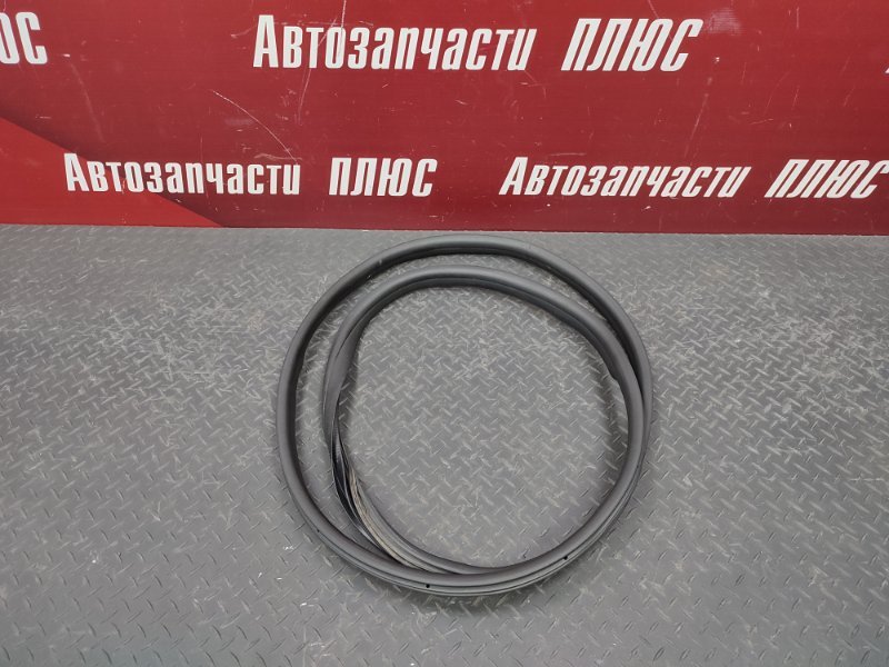 Уплотнитель двери