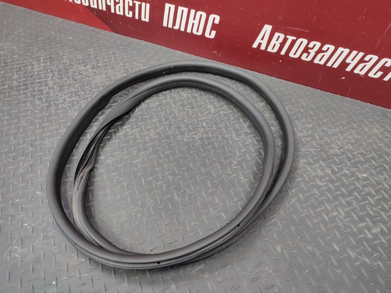 Уплотнитель двери