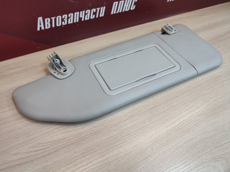 Козырек солнцезащитный