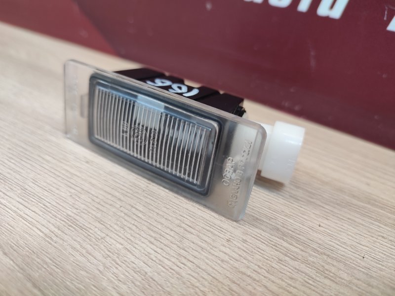 Плафон подсветки номера