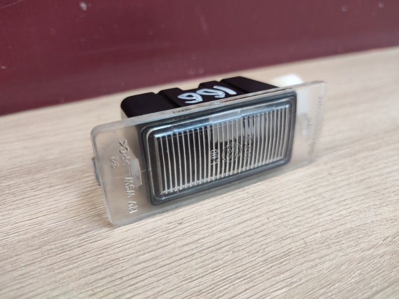 Плафон подсветки номера