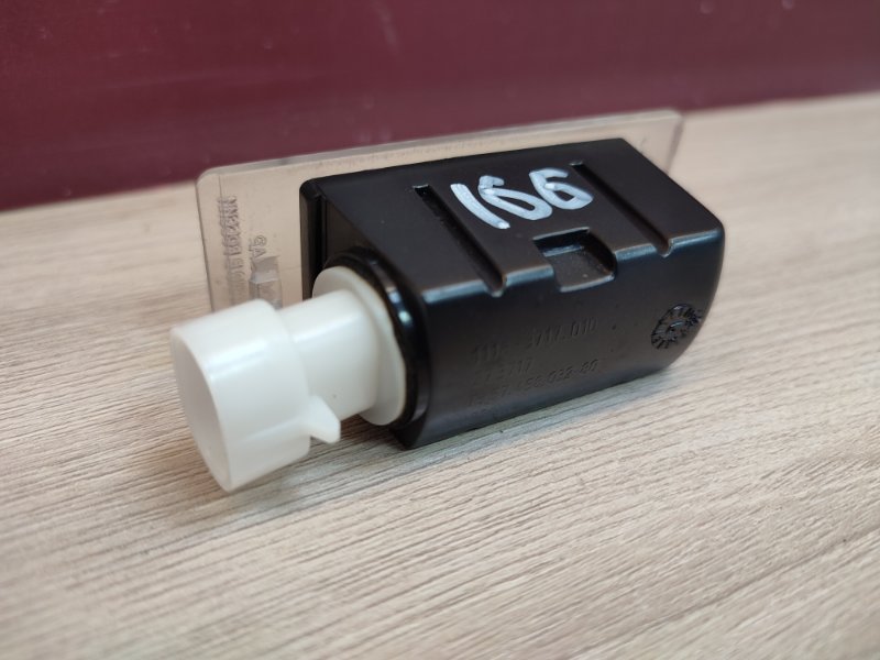 Плафон подсветки номера