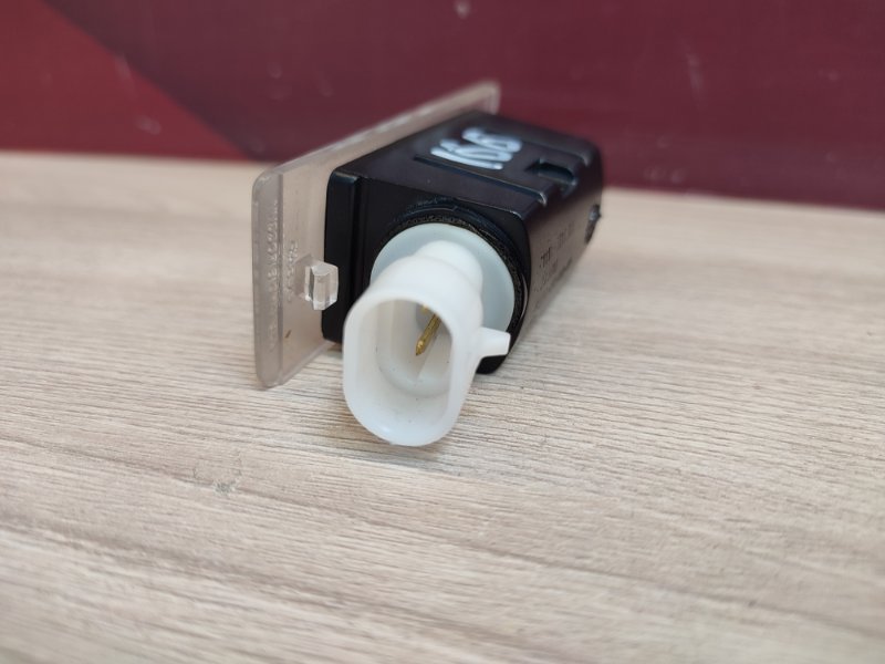 Плафон подсветки номера