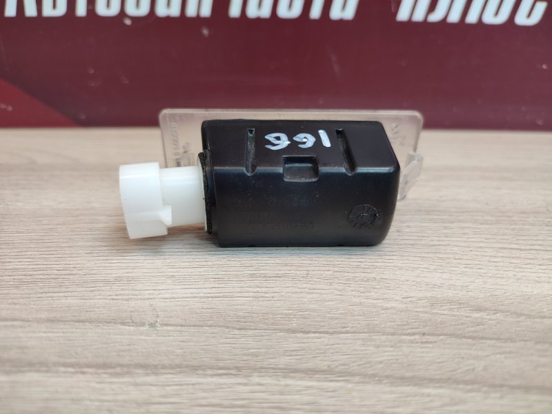 Плафон подсветки номера