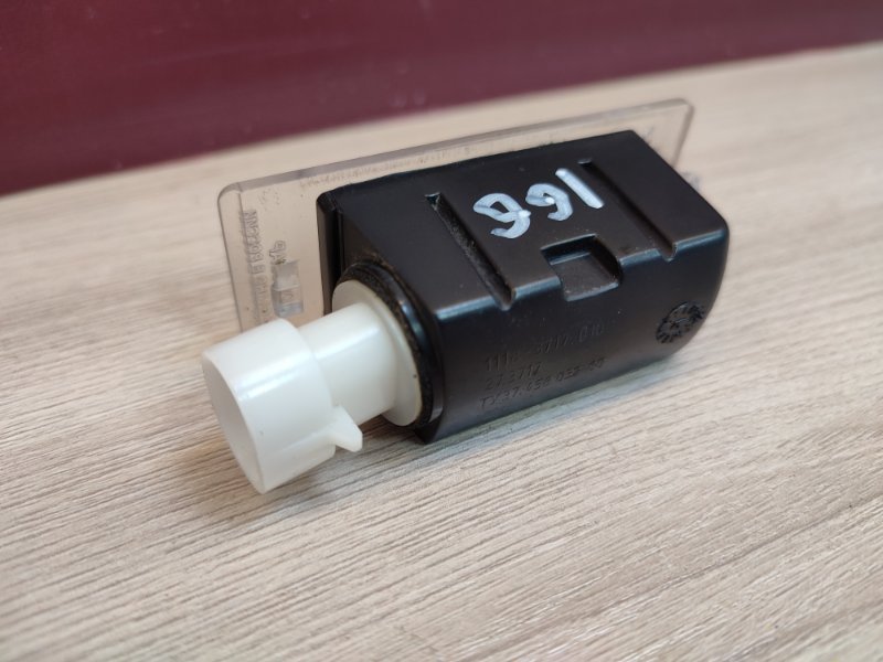 Плафон подсветки номера