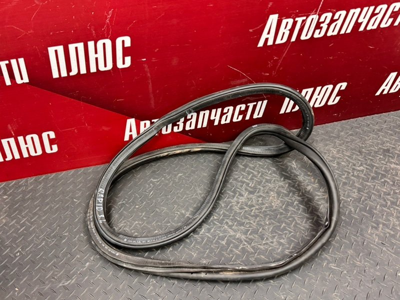 Уплотнитель      двери