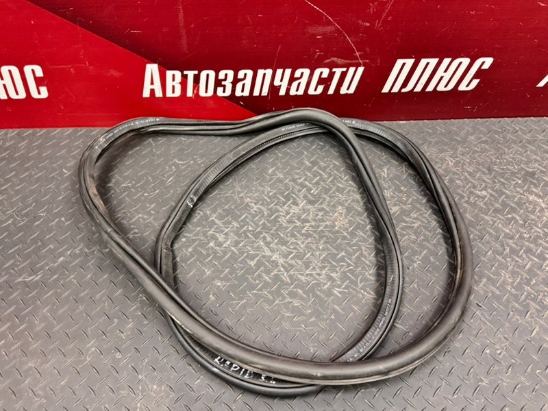 Уплотнитель      двери