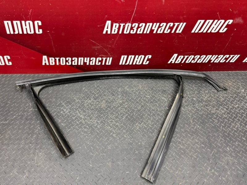 Уплотнитель рамки двери