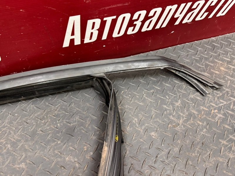 Уплотнитель рамки двери