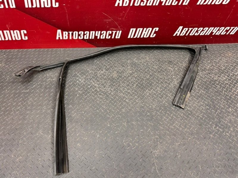 Уплотнитель рамки двери