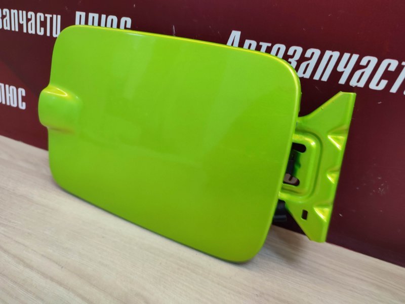 Лючок бензобака