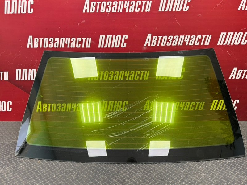 Стекло заднее