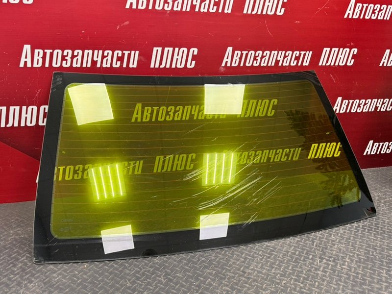 Стекло заднее