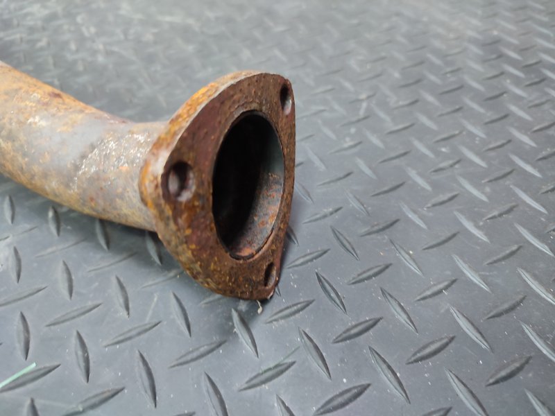 Резонатор глушителя